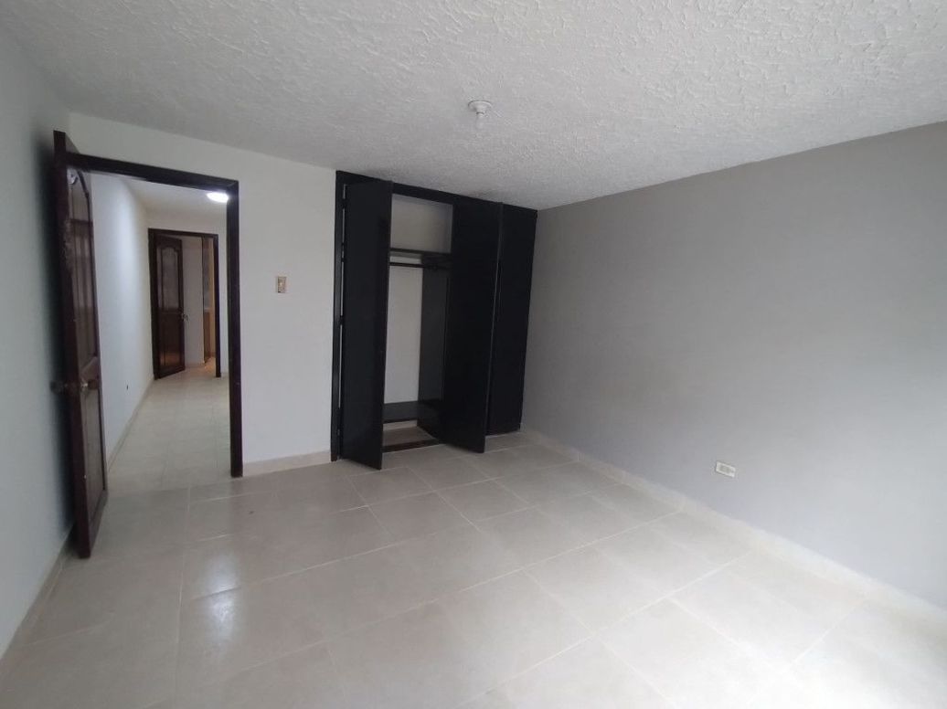 Casa en venta en Villas De Granada, Bogotá · foto 12 de 20