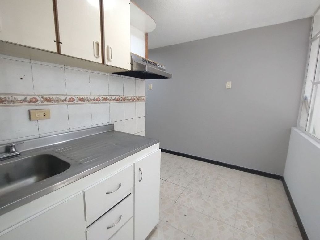 Casa en venta en Villas De Granada, Bogotá · foto 7 de 20