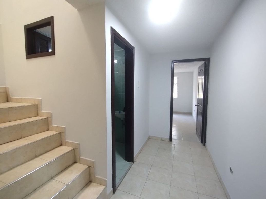 Casa en venta en Villas De Granada, Bogotá · foto 9 de 20