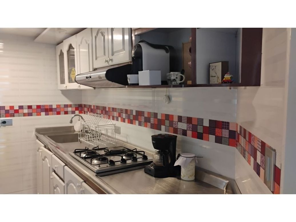 Apartamento de 3 alcobas en venta en Cedritos, Bogotá, 64 m² · foto 8 de 18