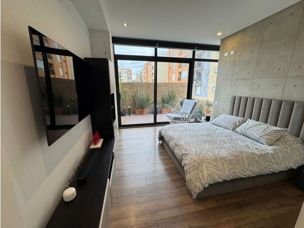 Apartamento de 2 alcobas en venta en Santa Barbara, Bogotá, 86 m² · foto 4 de 5