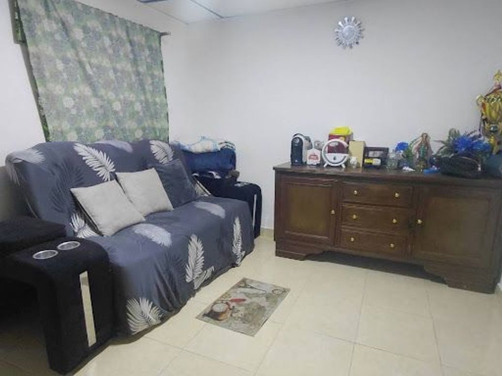 Casa de 10 alcobas en venta en La Cabaña, Bogotá, 247 m² · foto 9 de 18