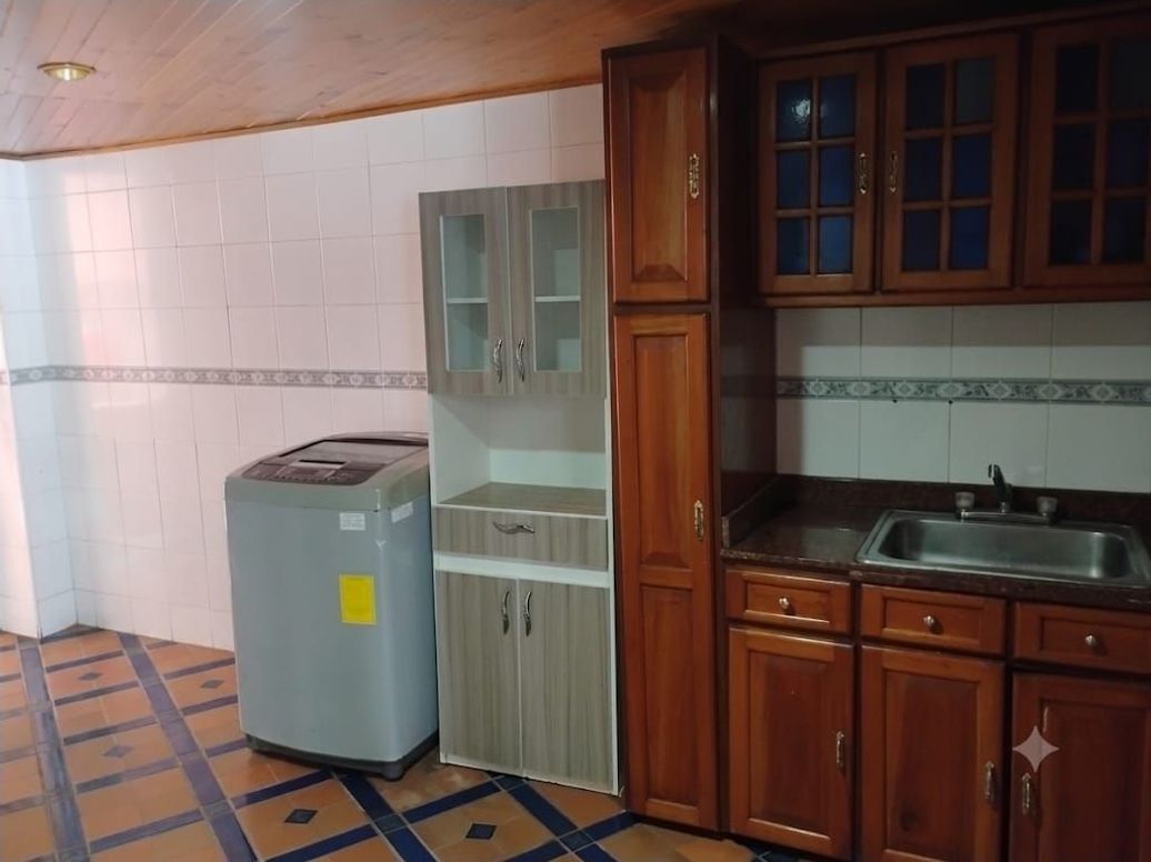 Casa de 6 alcobas en venta en Bosque Calderón, Bogotá, 507 m² · foto 9 de 20