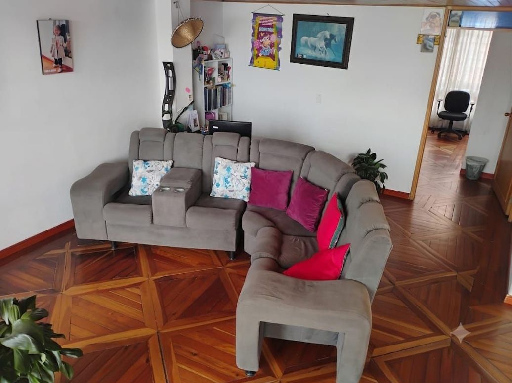 Casa de 6 alcobas en venta en Bosque Calderón, Bogotá, 507 m² · foto 12 de 20