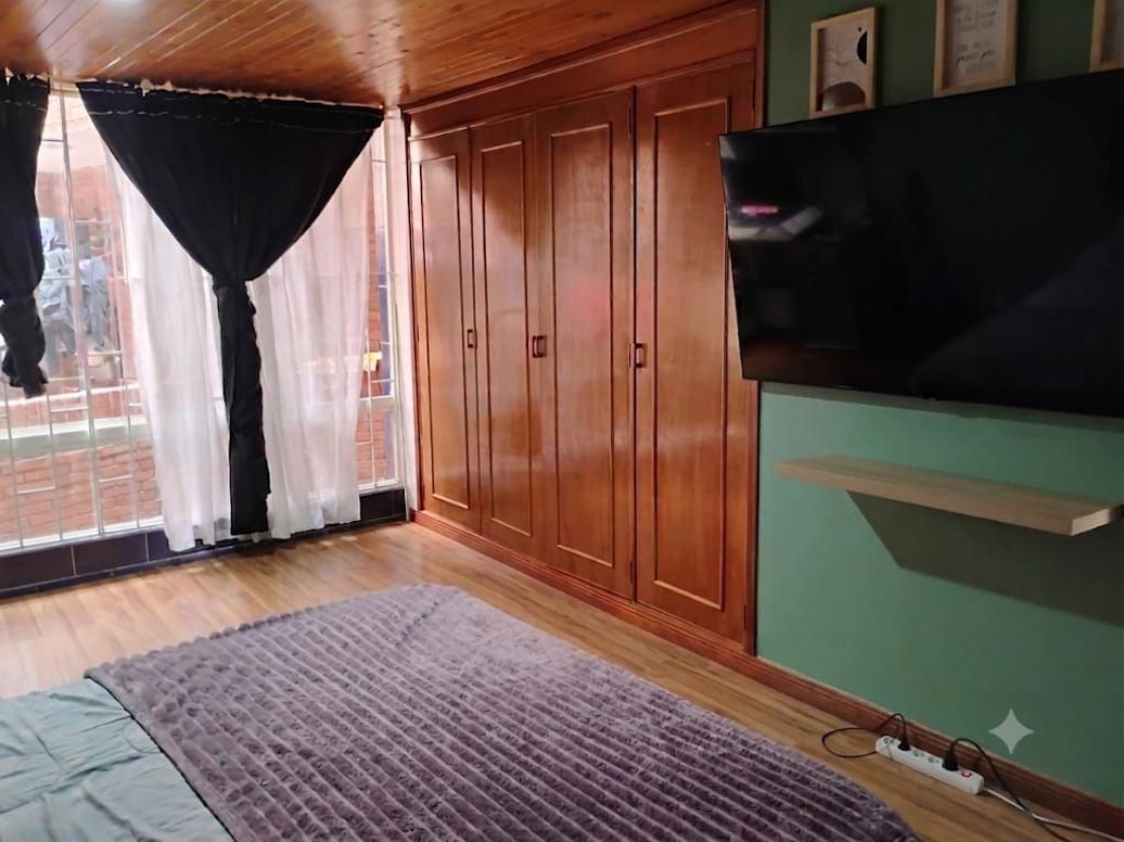 Casa de 6 alcobas en venta en Bosque Calderón, Bogotá, 507 m² · foto 6 de 20