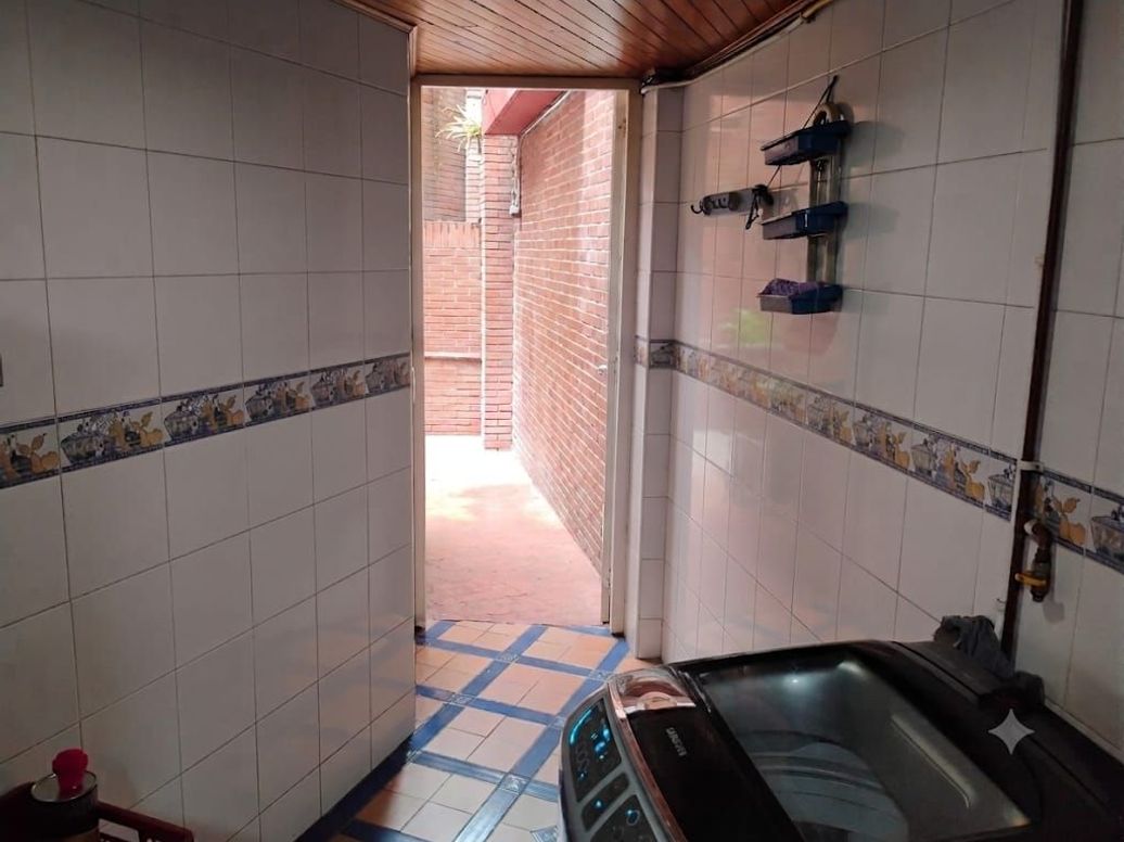 Casa de 6 alcobas en venta en Bosque Calderón, Bogotá, 507 m² · foto 16 de 20