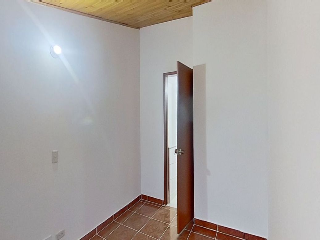 Casa de 3 alcobas en venta en Campo Alegre, Bogotá, 62 m² · foto 5 de 20