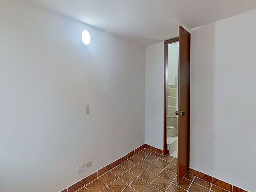 Casa de 3 alcobas en venta en Campo Alegre, Bogotá, 62 m² · foto 7 de 20