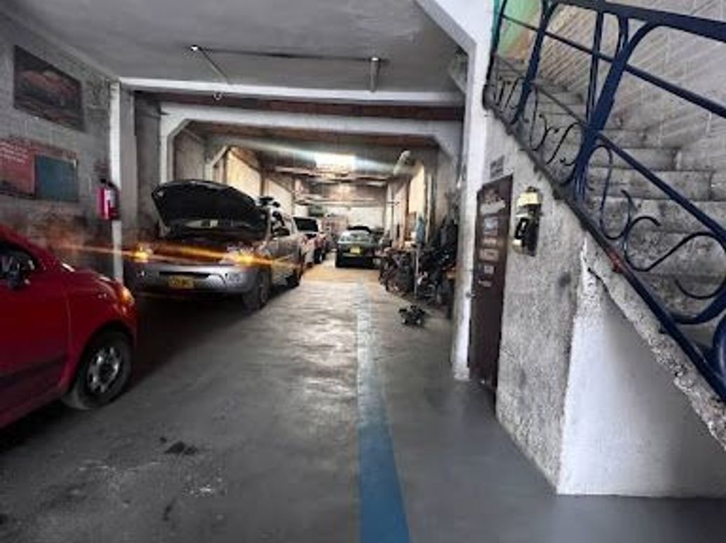 Casa de 3 alcobas en venta en Colombia, Bogotá, 224 m² · foto 3 de 5