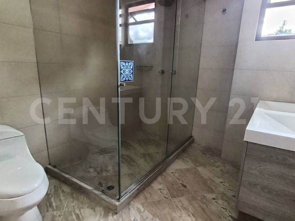 Casa de 8 alcobas en venta en Santa Barbara Alta, Bogotá, 652 m² · foto 11 de 20