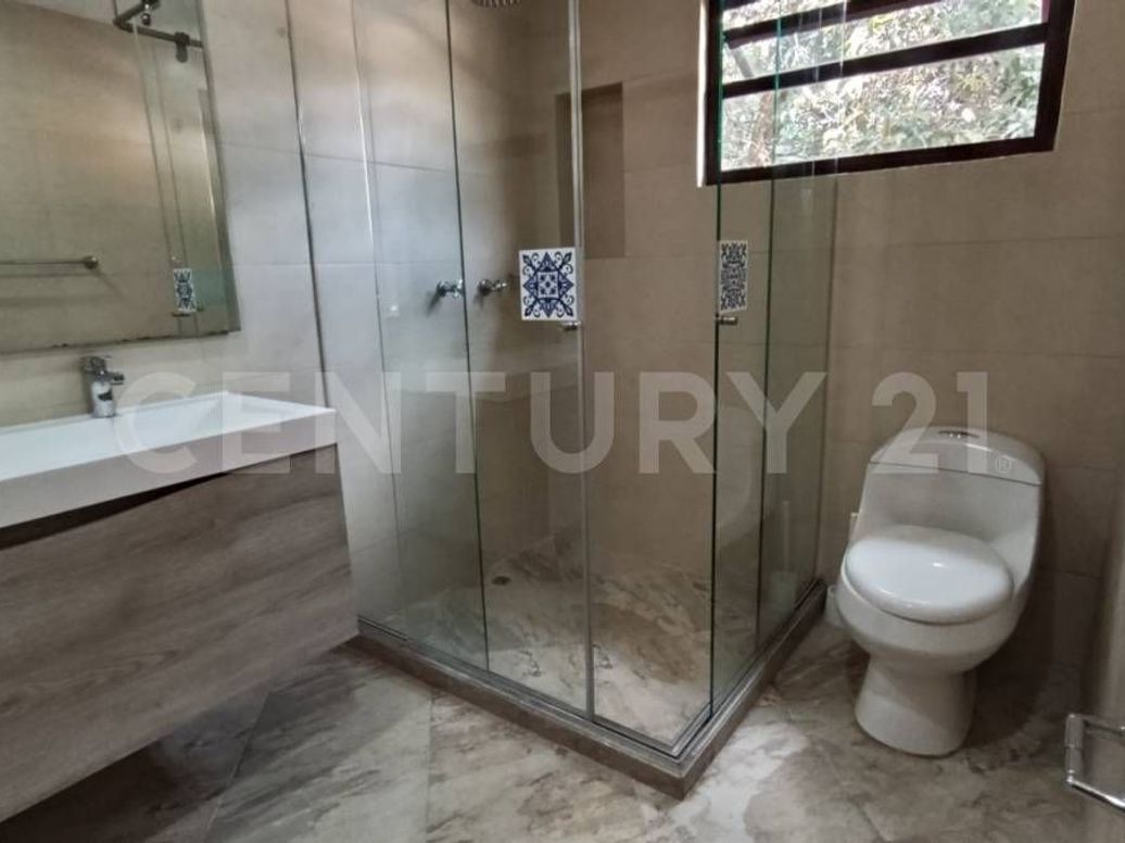 Casa de 8 alcobas en venta en Santa Barbara Alta, Bogotá, 652 m² · foto 19 de 20