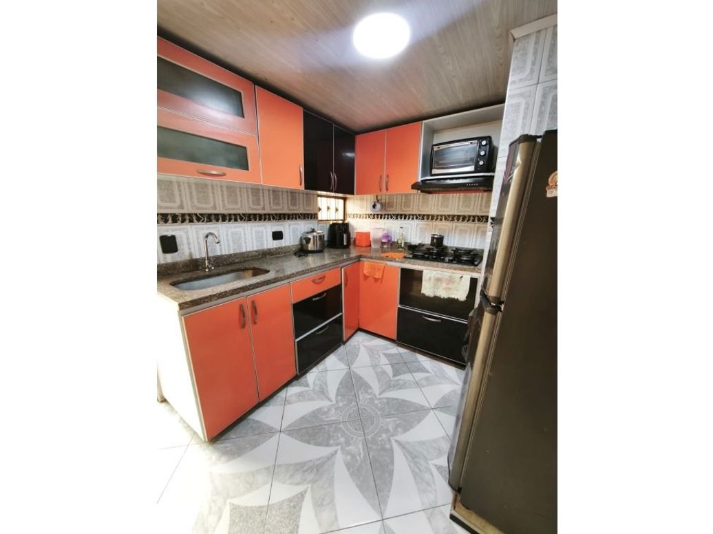 Casa de 5 alcobas en venta en Chircales Del Sur, Bogotá, 103 m² · foto 9 de 17