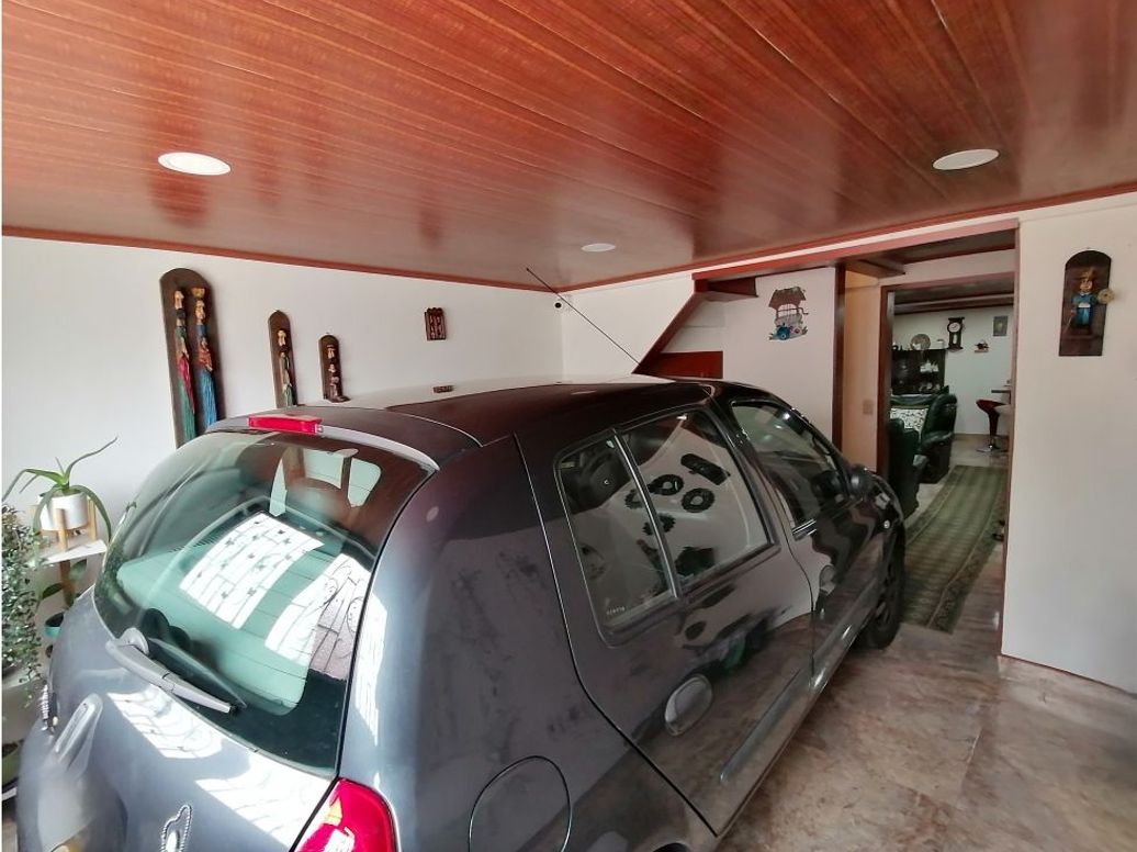 Casa de 4 alcobas en venta en La Valvanera, Bogotá, 64 m² · foto 2 de 20