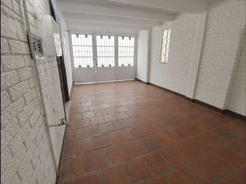 Casa de 5 alcobas en venta en Country Sur, Bogotá, 140 m² · foto 12 de 20
