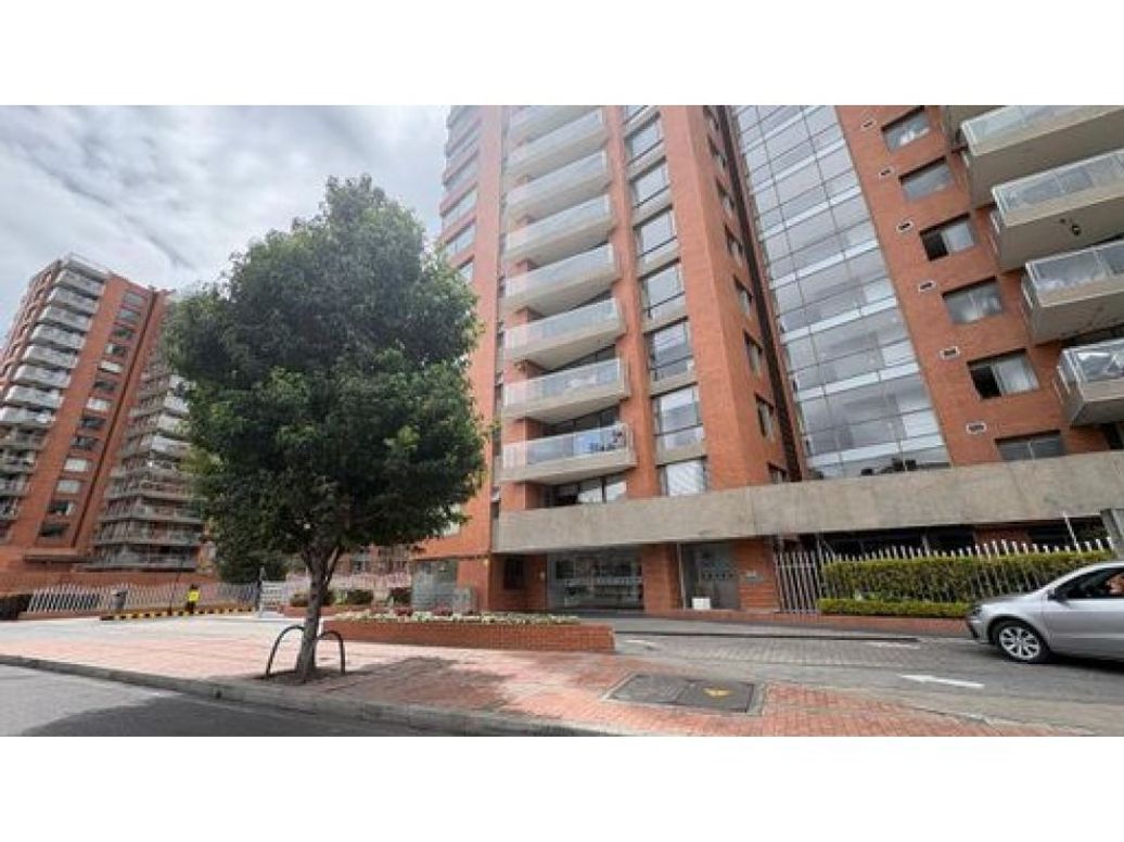 Apartamento de 3 alcobas en venta en La Esperanza Norte, Bogotá, 170 m² · foto 17 de 19