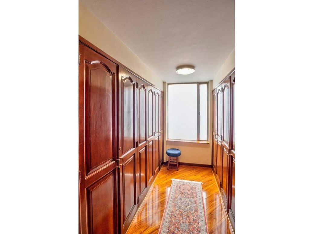Apartamento de 4 alcobas en venta en Santa Barbara, Bogotá, 411 m² · foto 19 de 20