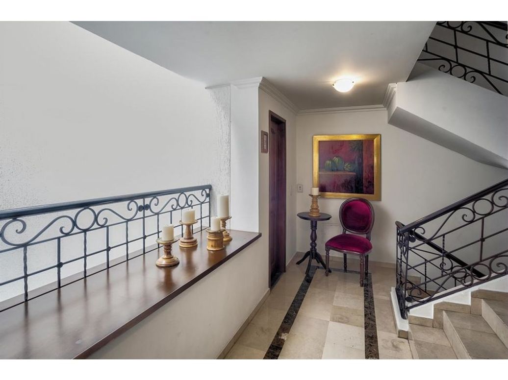 Apartamento de 4 alcobas en venta en Santa Barbara, Bogotá, 411 m² · foto 16 de 20