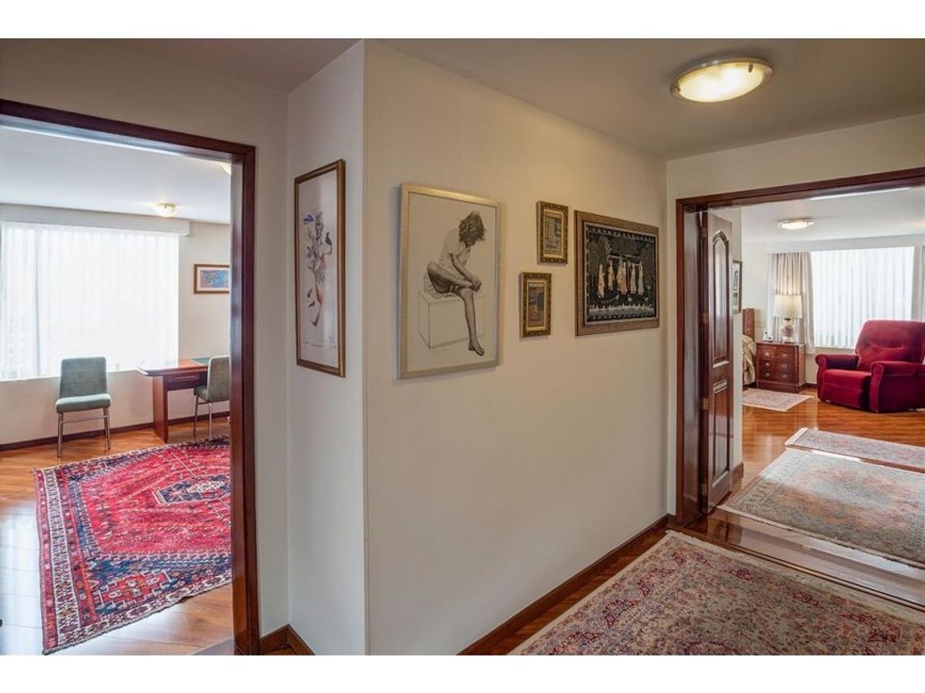 Apartamento de 4 alcobas en venta en Santa Barbara, Bogotá, 411 m² · foto 17 de 20