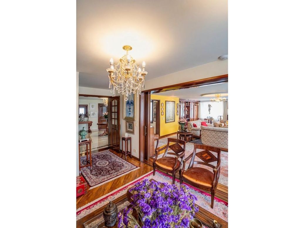 Apartamento de 4 alcobas en venta en Santa Barbara, Bogotá, 411 m² · foto 5 de 20
