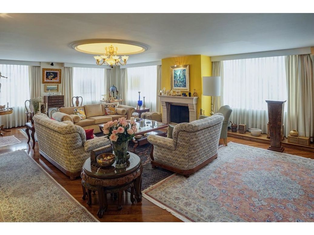 Apartamento de 4 alcobas en venta en Santa Barbara, Bogotá, 411 m² · foto 4 de 20