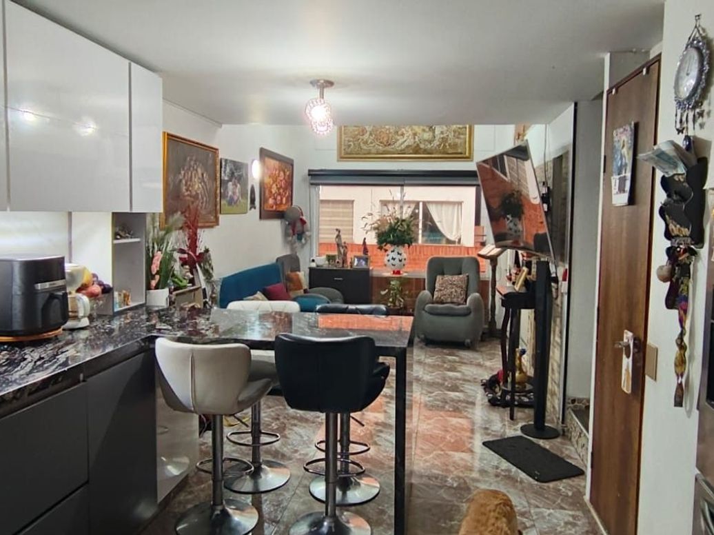 Apartamento de 3 alcobas en venta en Villa Alsacia, Bogotá, 89 m² · foto 16 de 20