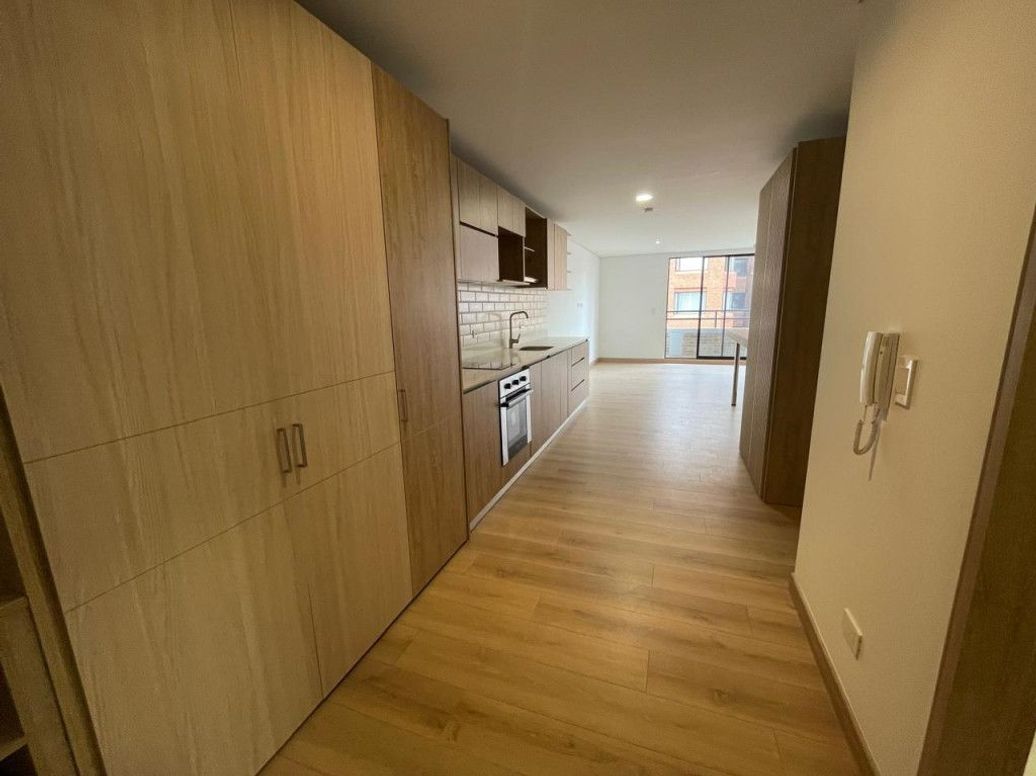Apartamento de 1 alcoba en venta en Santa Barbara Occidental, Bogotá, 58 m² · foto 6 de 20