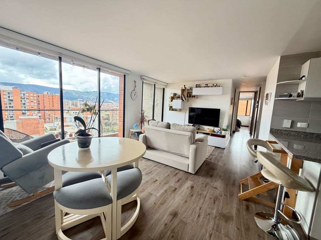Apartamento de 3 alcobas en venta en Mazurén, Bogotá, 84 m² · foto 2 de 20