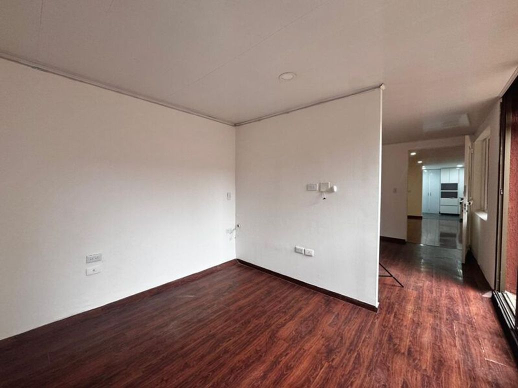 Apartamento de 2 alcobas en venta en Bellavista, Bogotá, 160 m² · foto 2 de 20