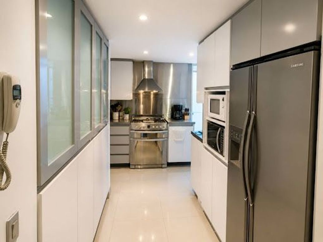 Apartamento de 4 alcobas en venta en Chico, Bogotá, 251 m² · foto 12 de 20