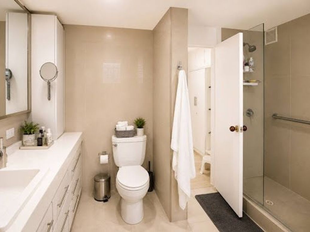 Apartamento de 4 alcobas en venta en Chico, Bogotá, 251 m² · foto 16 de 20