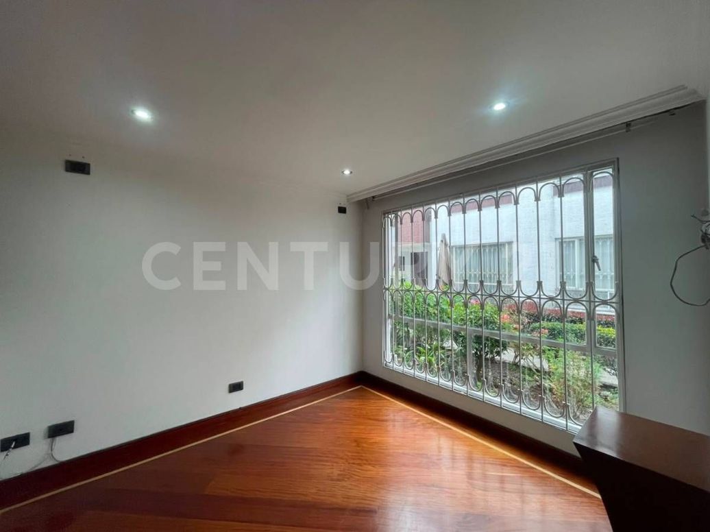 Casa de 3 alcobas en venta en Modelia Occidental, Bogotá, 113 m² · foto 3 de 20