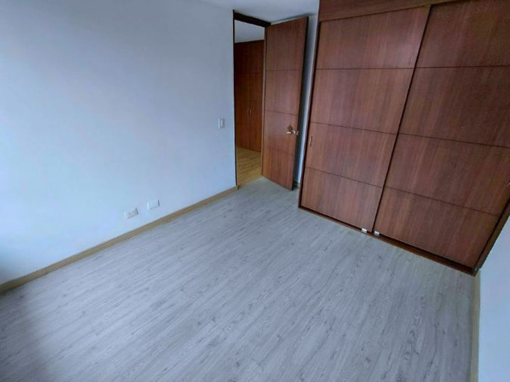 Apartamento de 3 alcobas en venta en Ciudad Salitre, Bogotá, 100 m² · foto 9 de 20