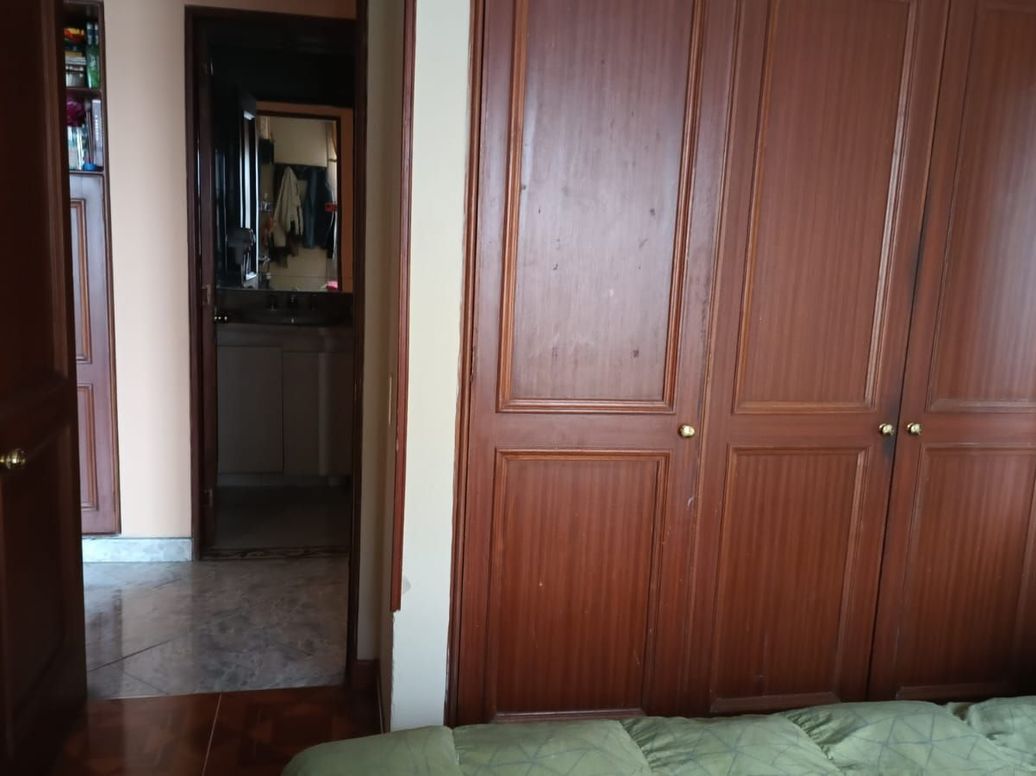 Apartamento de 3 alcobas en venta en Mallorca, Bogotá, 94 m² · foto 2 de 17