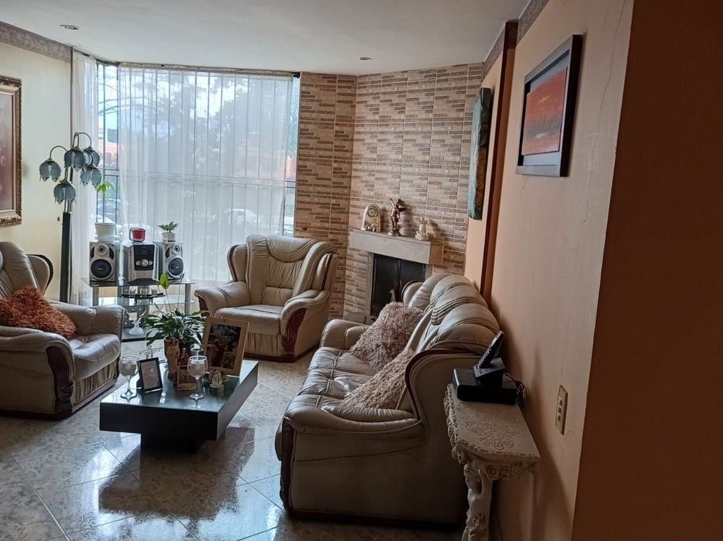 Apartamento de 3 alcobas en venta en Mallorca, Bogotá, 94 m² · foto 6 de 17