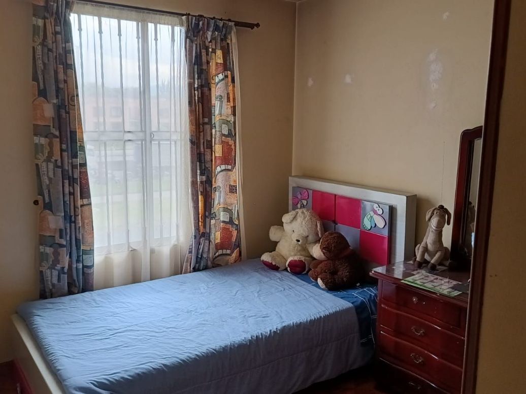 Apartamento de 3 alcobas en venta en Mallorca, Bogotá, 94 m² · foto 3 de 17