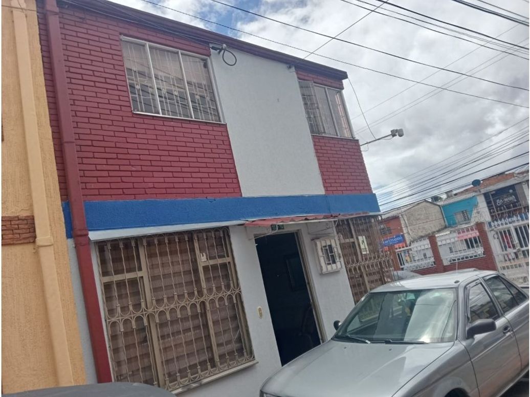 Casa de 4 alcobas en venta en Álamos Norte, Bogotá, 110 m² · foto 3 de 20