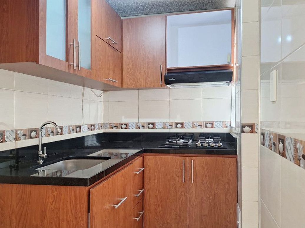 Apartamento de 2 alcobas en venta en Centro Engativa, Bogotá, 35 m² · foto 3 de 15
