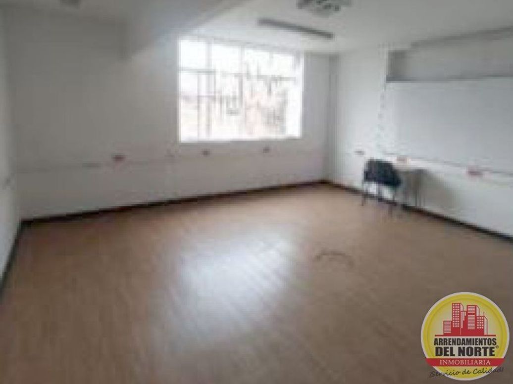 Casa de 7 alcobas en venta en Teusaquillo De Suba, Bogotá · foto 2 de 4