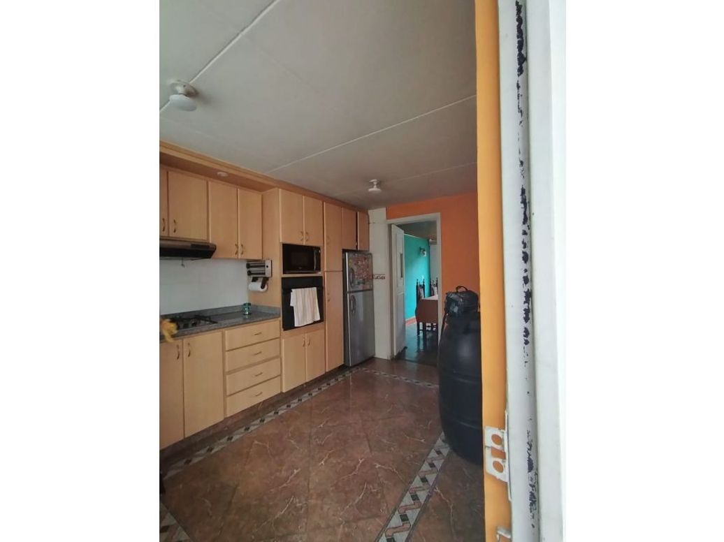 Casa de 4 alcobas en venta en Normandía, Bogotá, 217 m² · foto 7 de 20