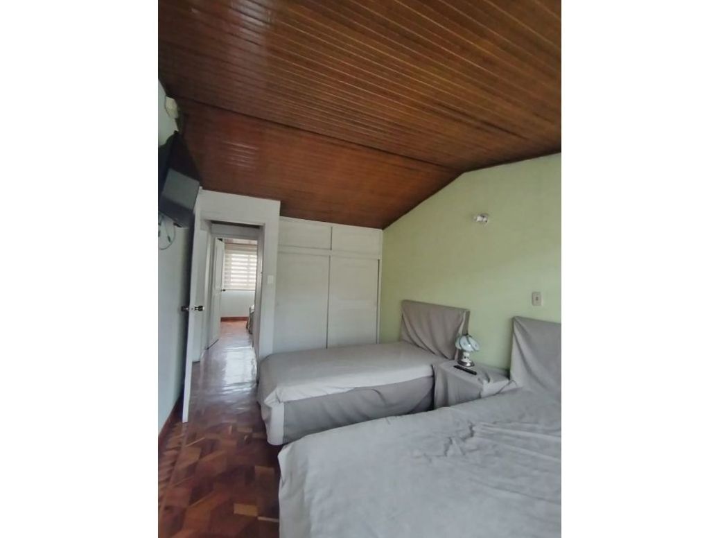 Casa de 4 alcobas en venta en Normandía, Bogotá, 217 m² · foto 15 de 20
