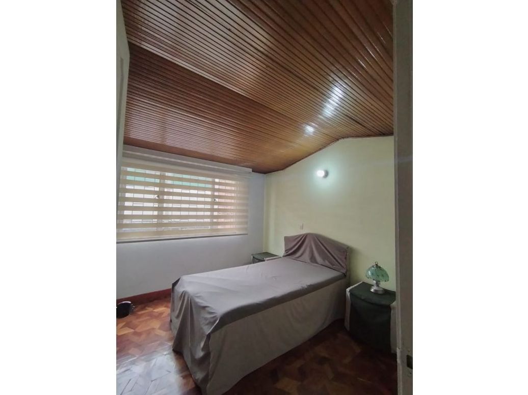 Casa de 4 alcobas en venta en Normandía, Bogotá, 217 m² · foto 13 de 20