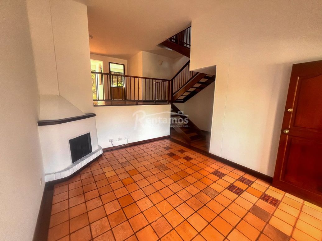 CASA EN ARRIENDO en Santa Maria De Los Angeles