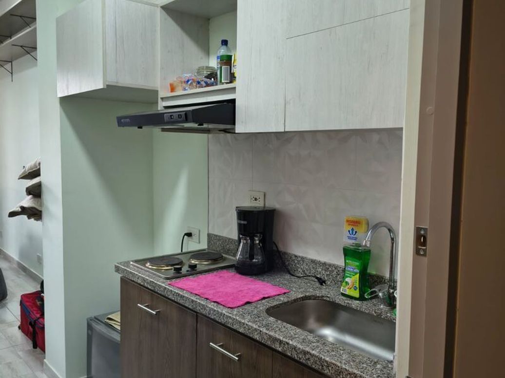 Apartaestudio en venta en La Castellana, Bogotá, 20 m² · foto 4 de 16