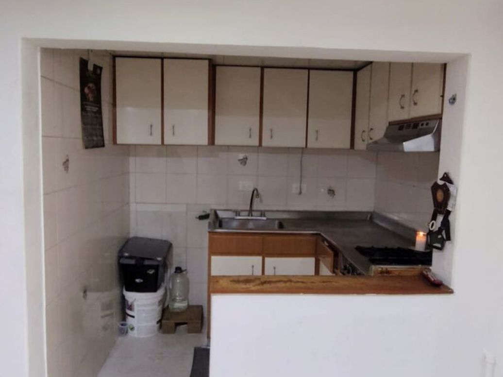 Casa de 8 alcobas en venta en Los Cerezos, Bogotá, 119 m² · foto 10 de 17