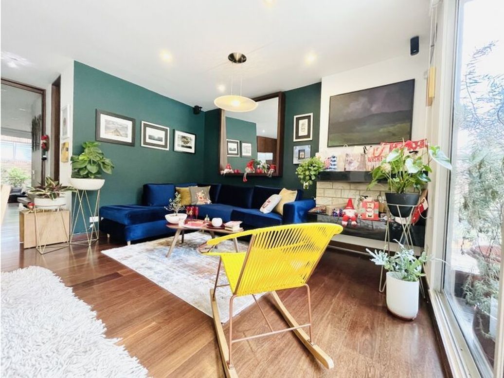 Apartamento de 1 alcoba en venta en El Refugio, Bogotá, 91 m² · foto 2 de 15