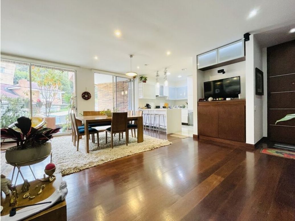 Apartamento de 1 alcoba en venta en El Refugio, Bogotá, 91 m² · foto 6 de 15