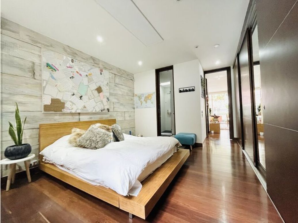 Apartamento de 1 alcoba en venta en El Refugio, Bogotá, 91 m² · foto 9 de 15