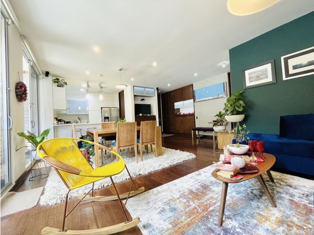 Apartamento de 1 alcoba en venta en El Refugio, Bogotá, 91 m² · foto 3 de 15