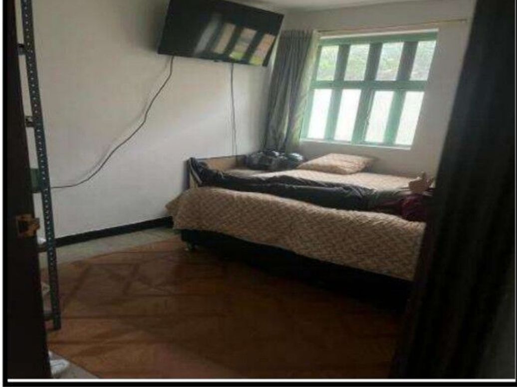 Casa de 10 alcobas en venta en Jazmin, Bogotá, 326 m² · foto 14 de 20
