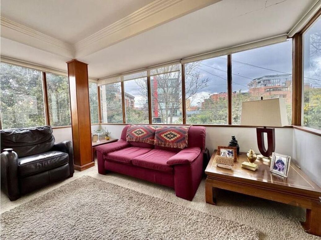Casa de 3 alcobas en venta en San Patricio, Bogotá, 166 m² · foto 6 de 13